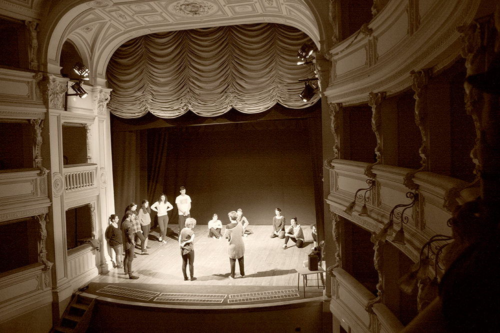 Teatrul din sarteano